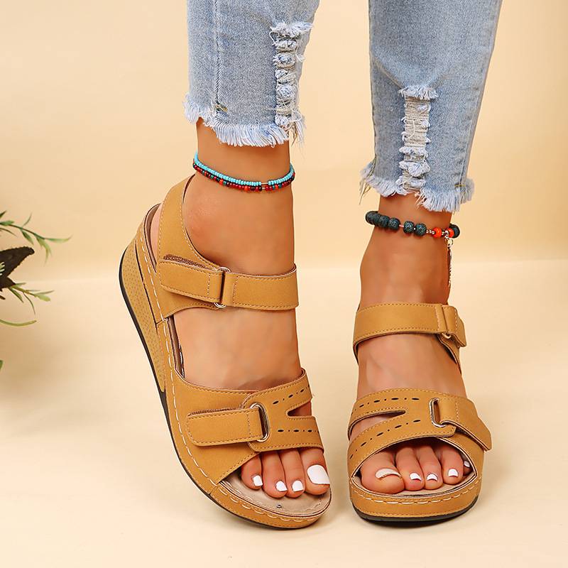 Caitlin™  | Orthopedic Support Meets Summer Style